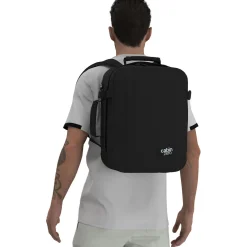 Cabin Zero Classic TECH 28L Absolut Black